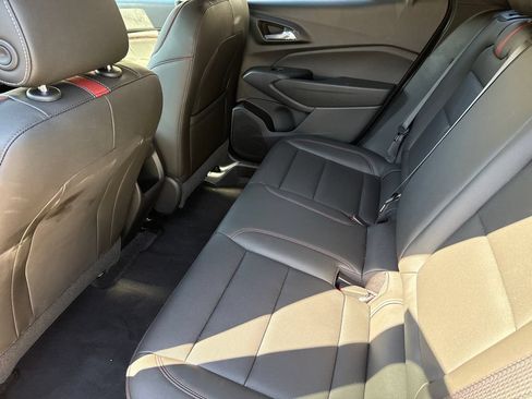 Used 2026 Chevrolet Trax RS w/ Sunroof Package FWD image 18