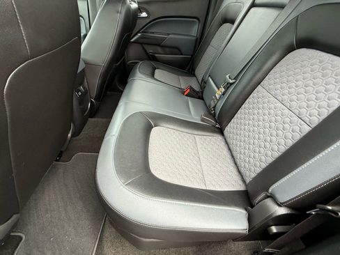 Used 2015 Chevrolet Colorado Z71 image 11