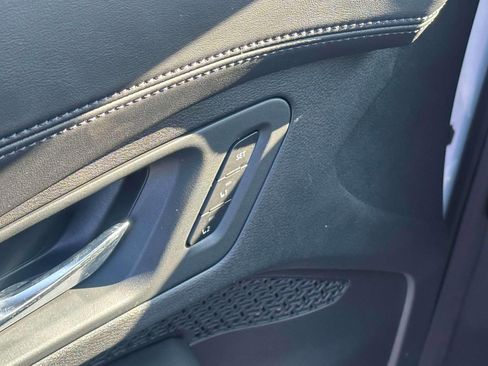 Used 2023 Nissan Ariya AWD image 17