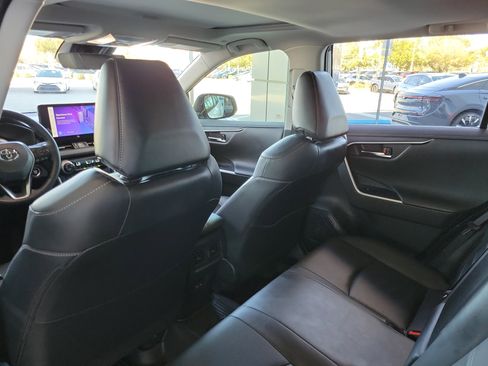Used 2023 Toyota RAV4 Limited image 26