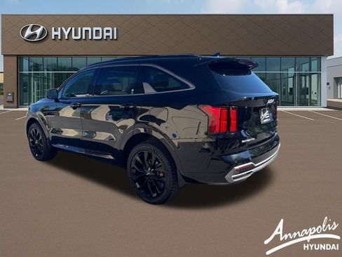 Used 2023 Kia Sorento SX AWD/4WD image 3