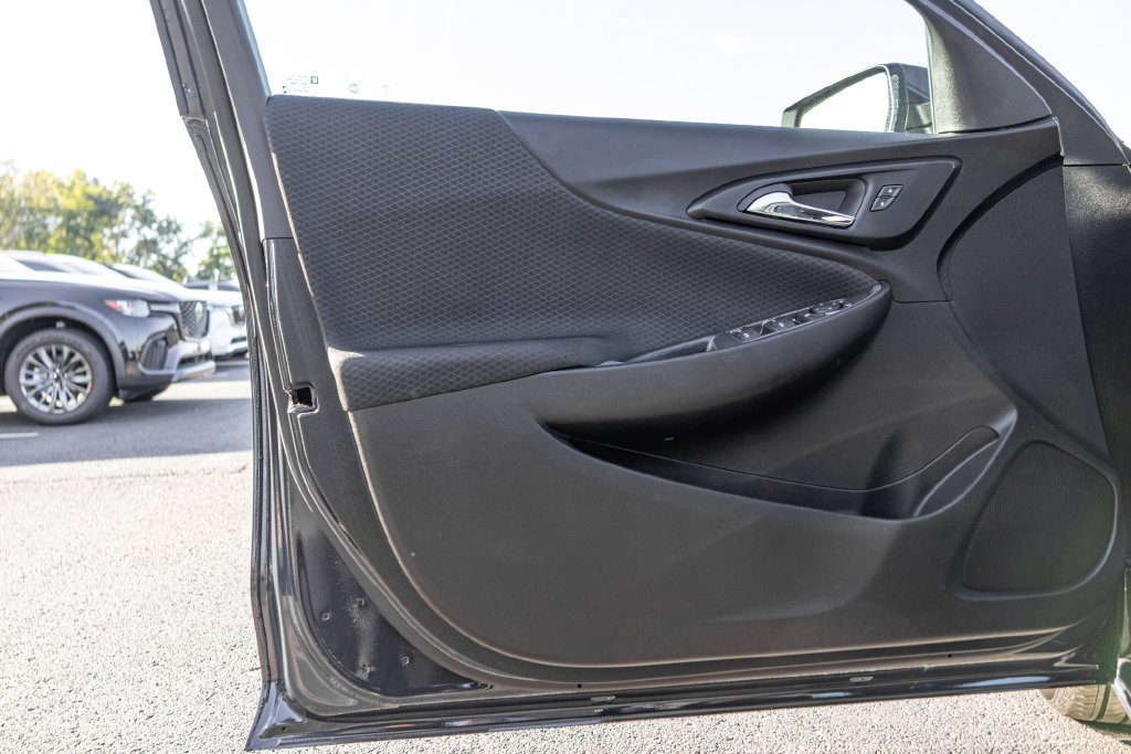 Used 2025 Chevrolet Malibu RS FWD image 26
