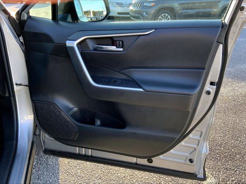 Used 2024 Toyota RAV4 XLE image 21