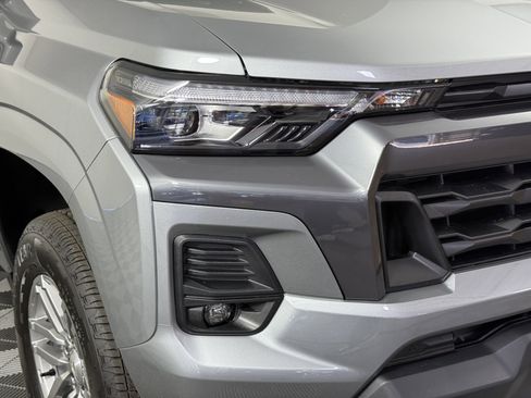 Used 2024 Chevrolet Colorado LT w/ LT Convenience Package III image 7