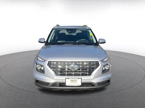 Used 2025 Hyundai Venue SEL image 4
