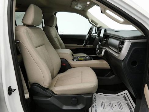 Used 2022 Ford Expedition XLT AWD/4WD image 27