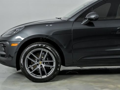 Used 2026 Porsche Macan AWD/4WD image 6