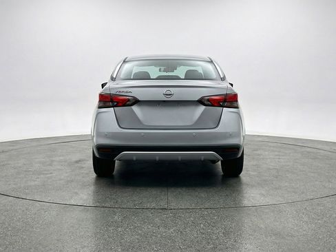 Used 2025 Nissan Versa SV image 7