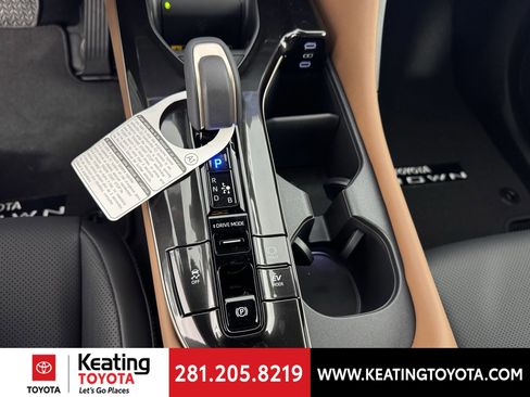 New 2026 Toyota Crown Limited image 9