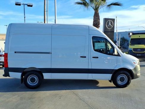 New 2025 Mercedes-Benz Sprinter 2500 image 22