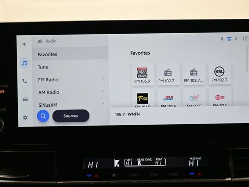 Used 2025 Toyota Sienna XLE image 20