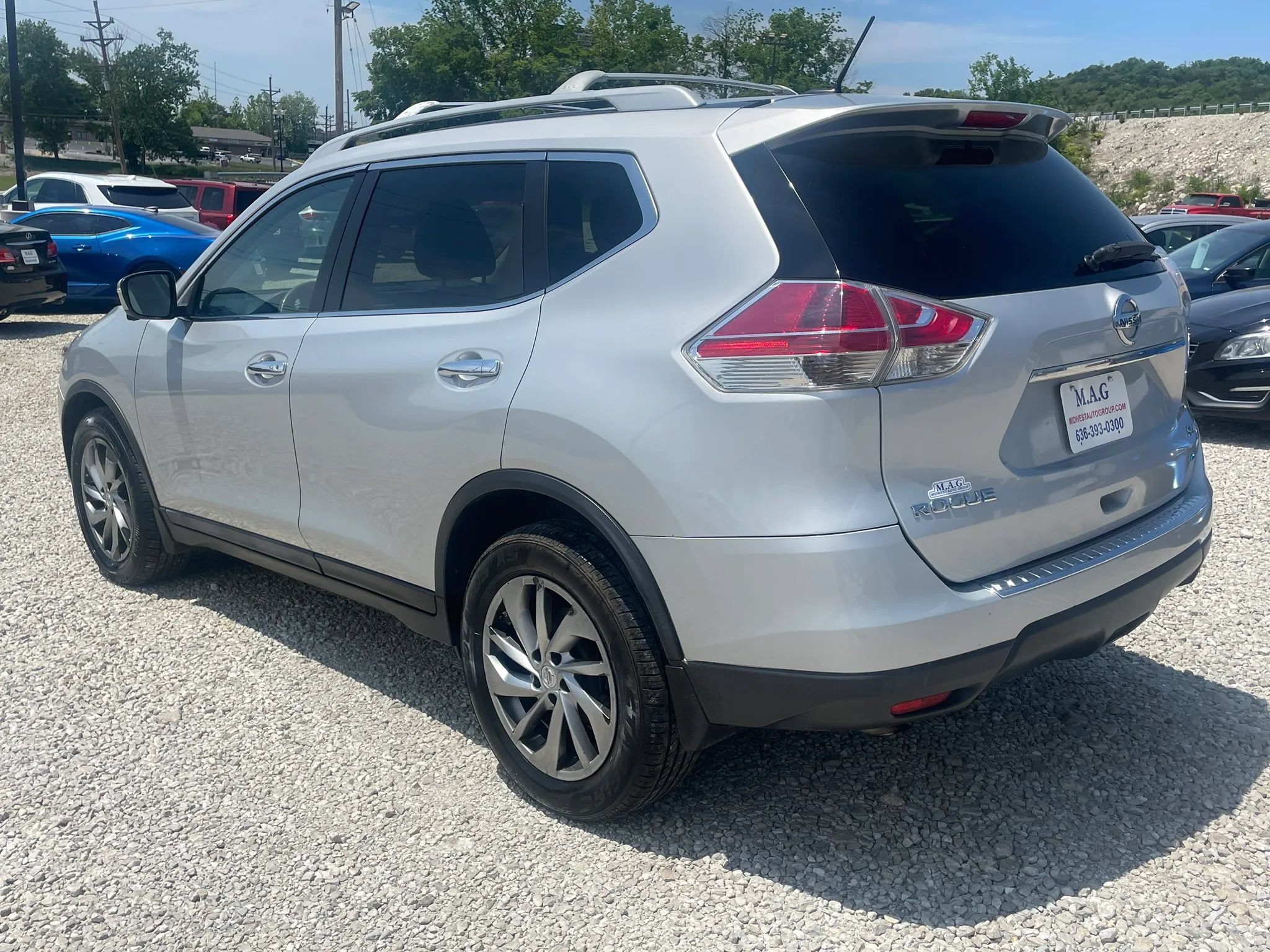 Used 2014 Nissan Rogue SL w/ SL Premium Package AWD/4WD image 3