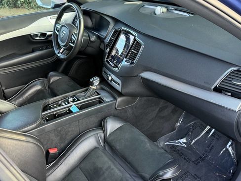 Used 2017 Volvo XC90 T6 R-Design w/ Vision Package image 18