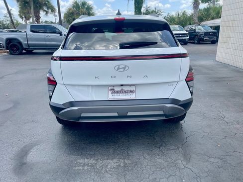 Used 2026 Hyundai Kona SEL Premium FWD image 4