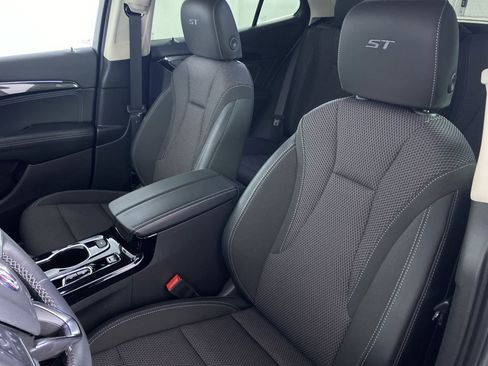 Certified 2023 Buick Envision Preferred w/ Sport Touring Package image 10