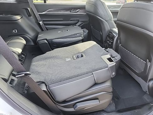 New 2025 Jeep Grand Cherokee L Limited w/ Black Appearance Package image 14