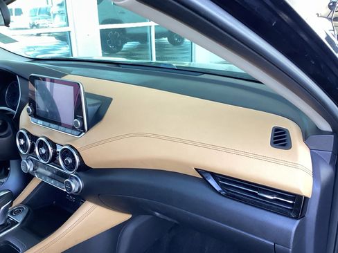 Used 2020 Nissan Sentra SV w/ SV Premium Package image 17