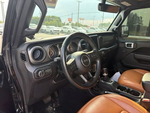 Used 2022 Jeep Gladiator Sport AWD/4WD image 4