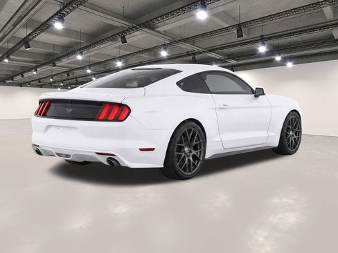 Used 2017 Ford Mustang Coupe RWD image 4