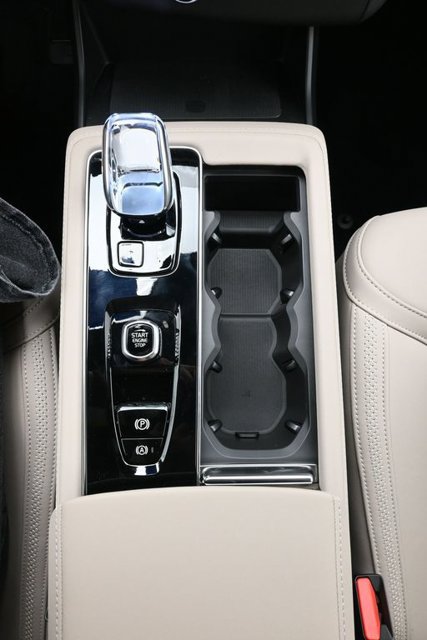 New 2027 Volvo XC90 B5 Plus AWD/4WD image 12