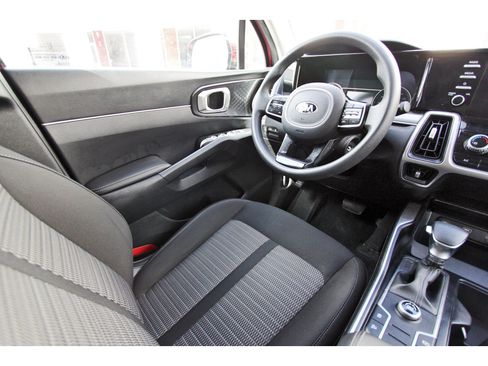 Used 2021 Kia Sorento LX FWD image 8
