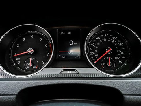 Used 2017 Volkswagen GTI SE image 21