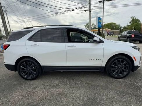 Used 2022 Chevrolet Equinox RS w/ RS Leather Package FWD image 9