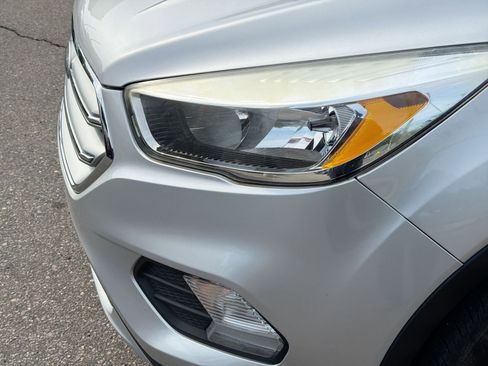 Used 2017 Ford Escape SE AWD/4WD image 15