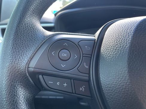 Used 2025 Toyota Corolla LE image 17