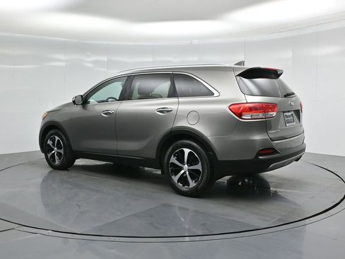 Used 2017 Kia Sorento EX image 7