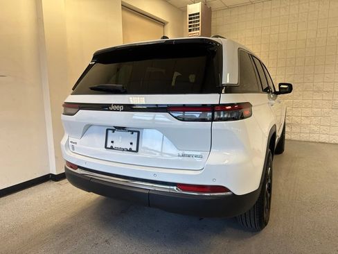 Used 2023 Jeep Grand Cherokee Limited AWD/4WD image 44