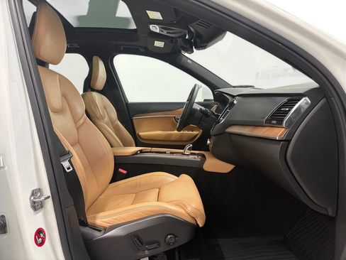 Used 2018 Volvo XC90 T8 Inscription w/ Convenience Package AWD/4WD image 16