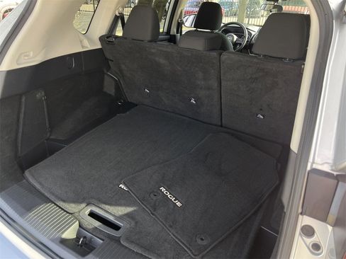 Certified 2024 Nissan Rogue S image 25