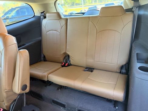 Used 2017 Buick Enclave Leather image 22