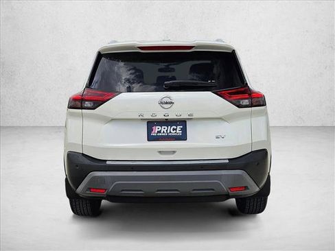 Used 2021 Nissan Rogue SV w/ Premium Package image 6