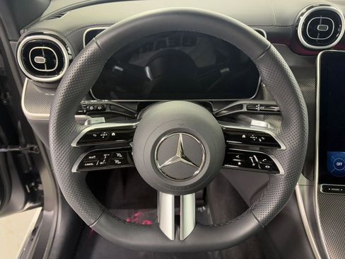 Used 2025 Mercedes-Benz GLC 350e 4MATIC image 13