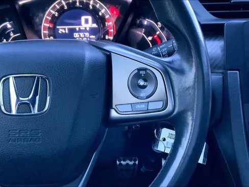 Used 2018 Honda Civic Sport image 24