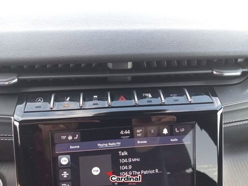 Used 2024 Jeep Grand Cherokee L Laredo image 33