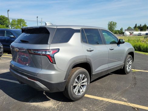 New 2026 Chevrolet Equinox LT w/ Convenience Package II image 4