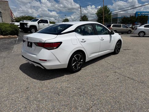 Used 2024 Nissan Sentra SV FWD image 22
