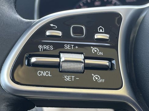 Certified 2022 Mercedes-Benz GLC 300 image 27