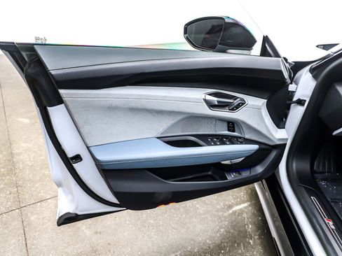 Used 2023 Audi RS e-tron GT w/ Carbon Performance Package image 22