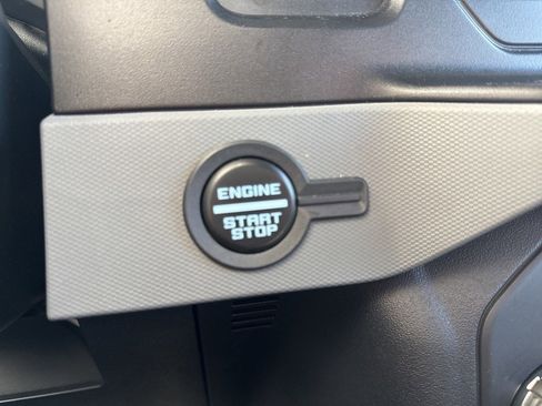 Used 2023 Ford Bronco Black Diamond image 14