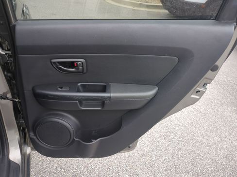 Used 2013 Kia Soul FWD image 32