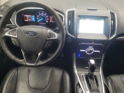 Used 2018 Ford Edge Titanium w/ Equipment Group 301A AWD/4WD image 22