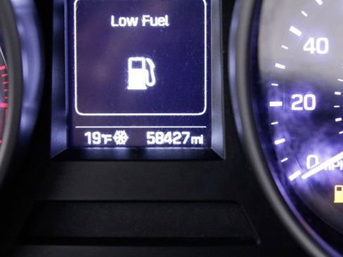 Used 2018 Hyundai Santa Fe Sport image 22