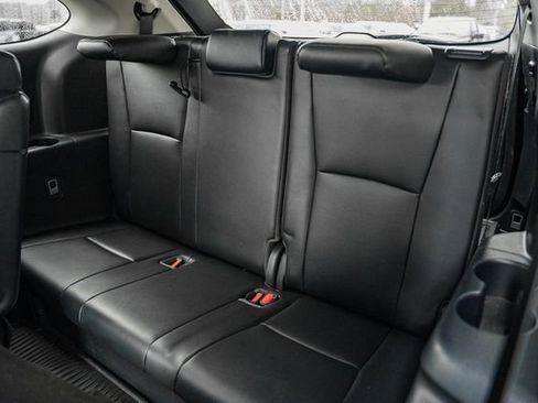 Used 2022 Toyota Highlander XLE image 44