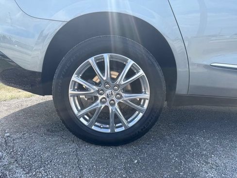 Used 2024 Buick Enclave Essence w/ Experience Buick Package FWD image 15