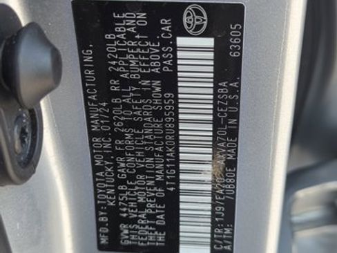 Used 2024 Toyota Camry SE image 25