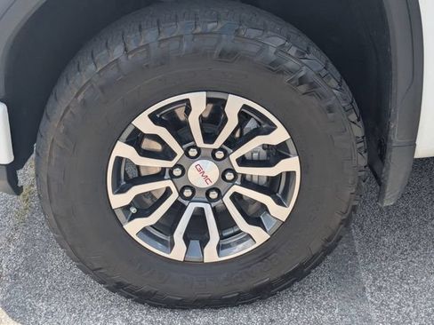 Used 2023 GMC Sierra 1500 AT4 AWD/4WD image 10